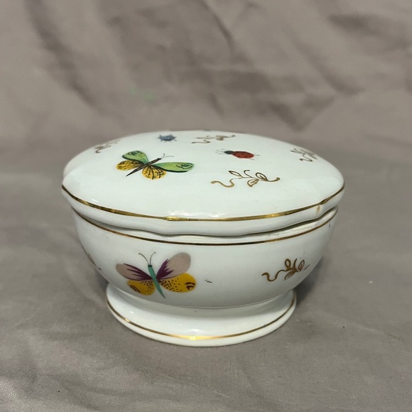 Vintage porcelain Lenwile Ardalt vanity set. - Picture 12 of 15